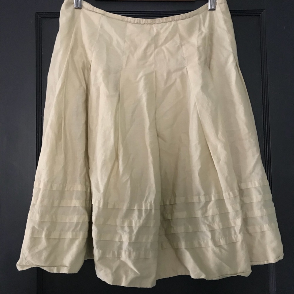 Banana Republic Off White Box Pleat Midi Skirt